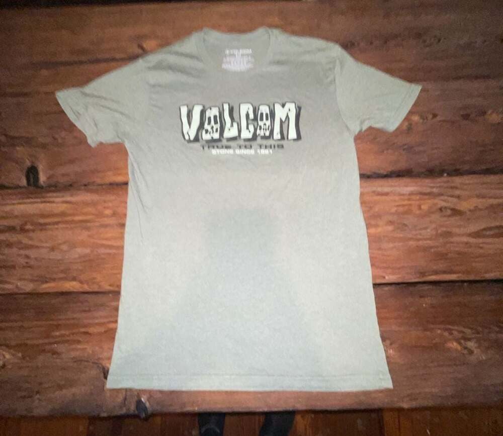 Volcom Graphic T-Shirt Size S Green True To This